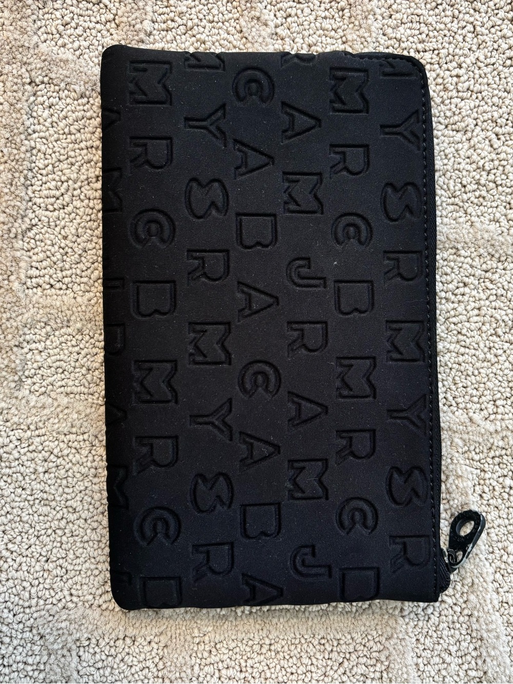 Marc By Marc Jacobs Black Embossed Logo Zip Pouch - Picture 2 of 6